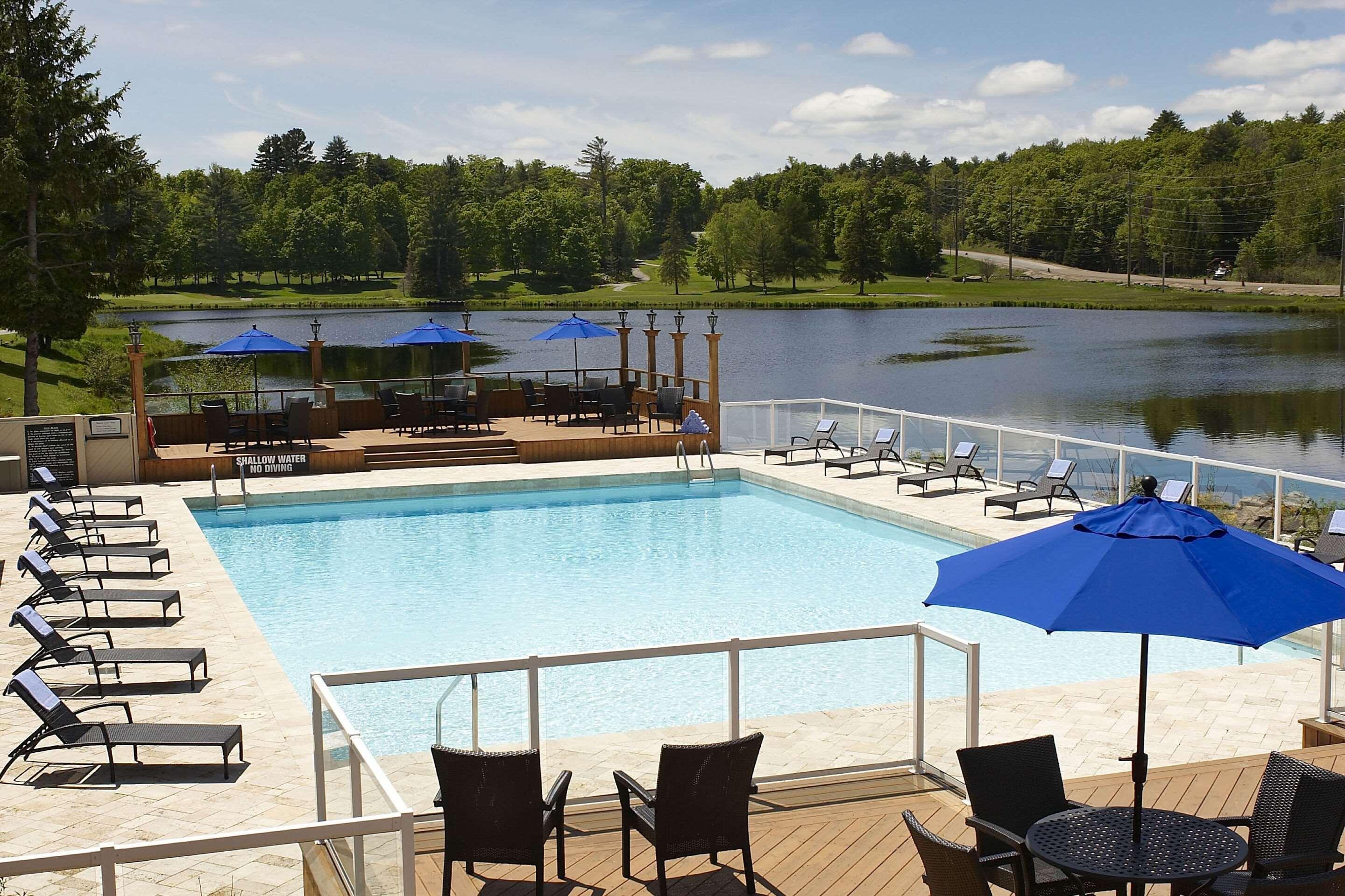 Pinestone Resort, Conference Centre, Spa & Golf Course ฮาลีเบอร์ตัน ภายนอก รูปภาพ