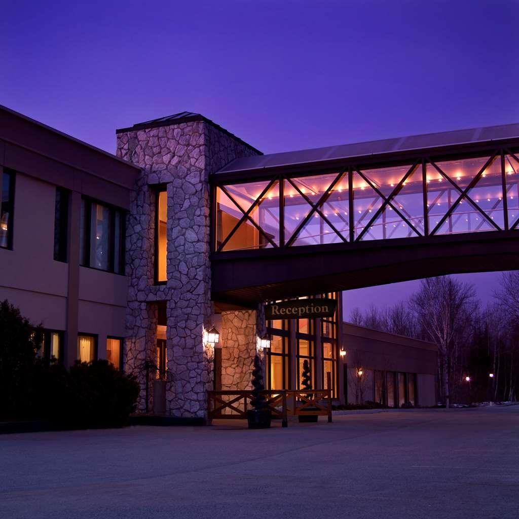 Pinestone Resort, Conference Centre, Spa & Golf Course ฮาลีเบอร์ตัน ภายนอก รูปภาพ
